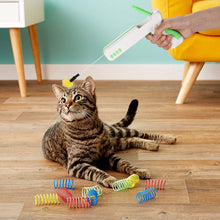 Carica l&#39;immagine nel visualizzatore di Gallery, Ownpets Cat Toy Gun, Interactive Cat Toy Gun Shape Toy with Ball &amp; Feather - Green
