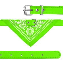 Carica l&#39;immagine nel visualizzatore di Gallery, Adjustable Bandana Leather Pet Collar Triangle Scarf
