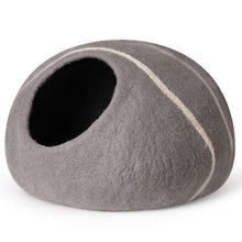 Carica l&#39;immagine nel visualizzatore di Gallery, Cat Cave Bed -Handmade Wool with Mouse Toy
